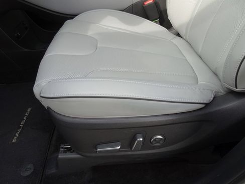 Used 2023 Hyundai Palisade SEL FWD image 8