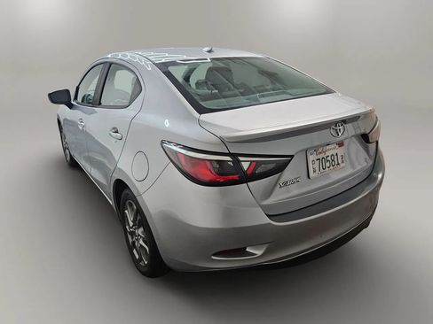 Used 2019 Toyota Yaris LE FWD image 7