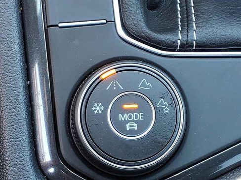 Used 2022 Volkswagen Tiguan SE R-Line AWD/4WD image 22