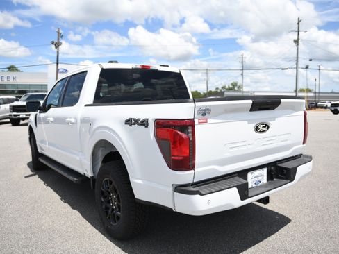 New 2026 Ford F150 XLT w/ XLT Black Appearance Package AWD/4WD image 7