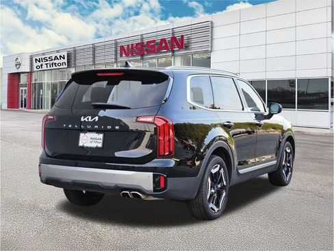 Used 2025 Kia Telluride S FWD image 4