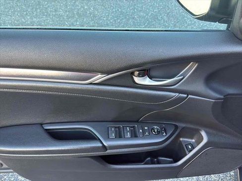 Used 2016 Honda Civic Touring image 17