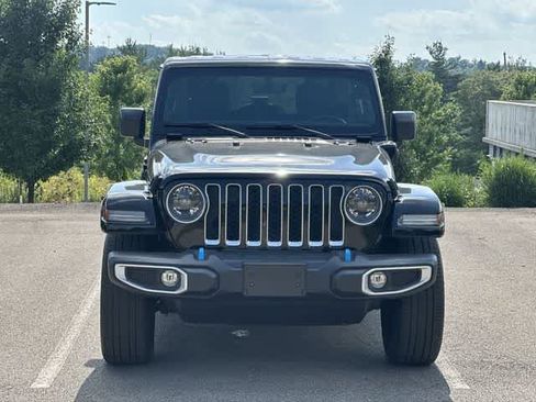 Used 2023 Jeep Wrangler Unlimited Sahara w/ Cold Weather Group AWD/4WD image 21