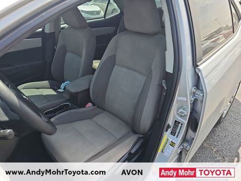 Used 2018 Toyota Corolla LE FWD image 10