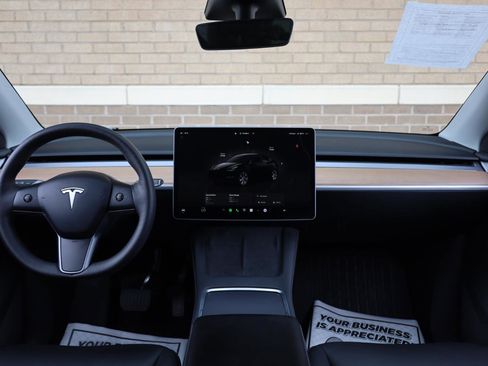 Used 2023 Tesla Model Y Long Range AWD/4WD image 32