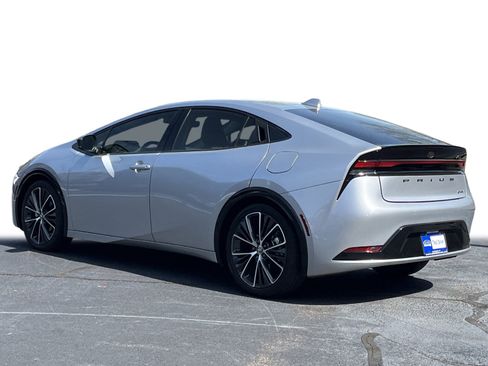 Used 2023 Toyota Prius XLE image 22