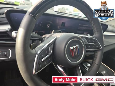 Used 2025 Buick Enclave Avenir AWD/4WD image 9