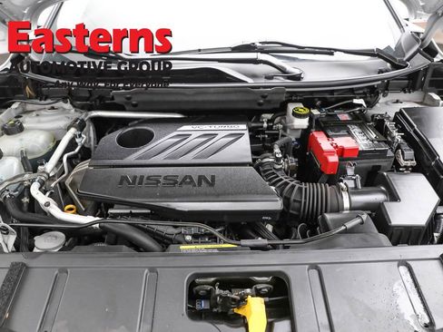 Used 2022 Nissan Rogue SV AWD/4WD image 7