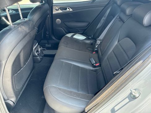 Used 2019 Kia Stinger GT2 RWD image 11