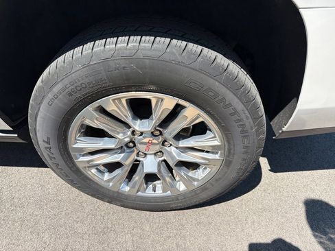 Used 2020 GMC Yukon Denali w/ Denali Ultimate Package AWD/4WD image 10