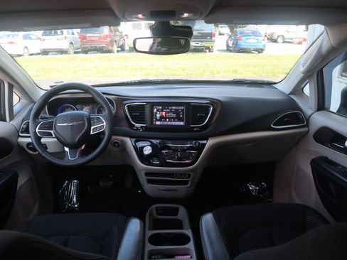 Used 2023 Chrysler Voyager LX FWD image 52