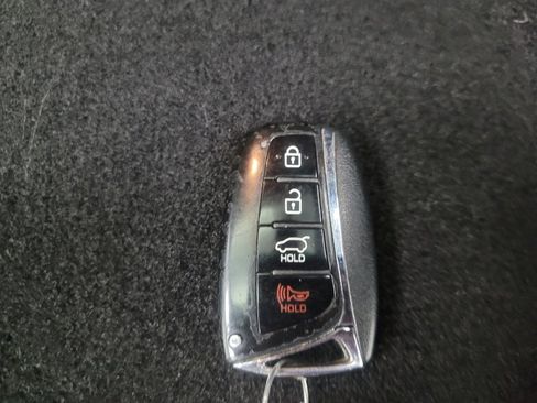 Used 2018 Hyundai Santa Fe Sport w/ 2.4L Value Package 02 AWD/4WD image 32