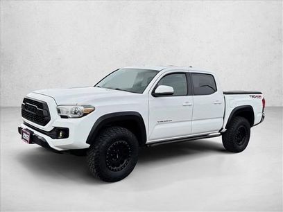 Used 2017 Toyota Tacoma TRD Off-Road w/ Tow Package (A/T)