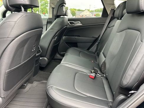 Used 2026 Kia Sportage EX w/ EX Panorama Roof Package FWD image 11