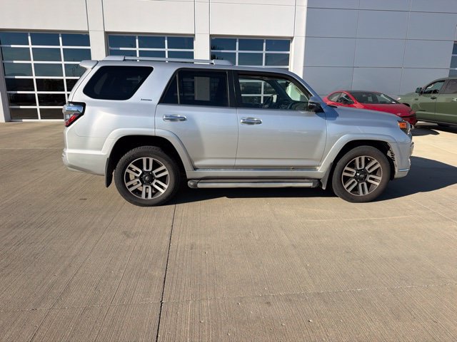 Used 2016 Toyota 4Runner 4WD image 4