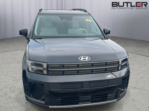 Used 2024 Hyundai Santa Fe Limited image 4