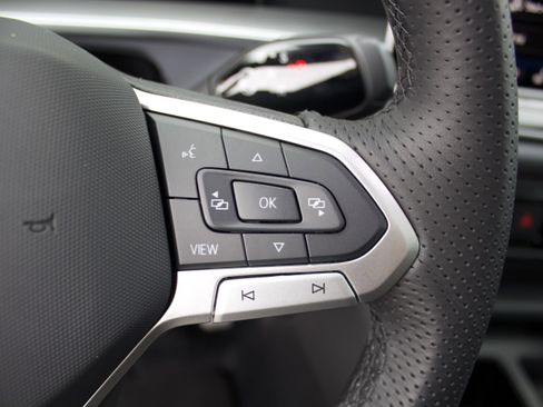 New 2026 Volkswagen Tiguan SE R-Line image 18