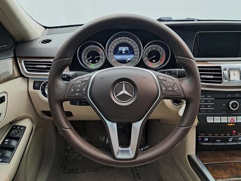 Used 2016 Mercedes-Benz E 350 4MATIC Sedan image 10