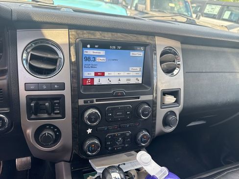 Used 2017 Ford Expedition EL Limited AWD/4WD image 17