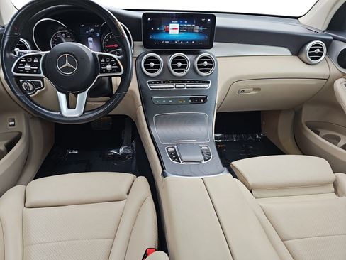 Used 2020 Mercedes-Benz GLC 300 image 9