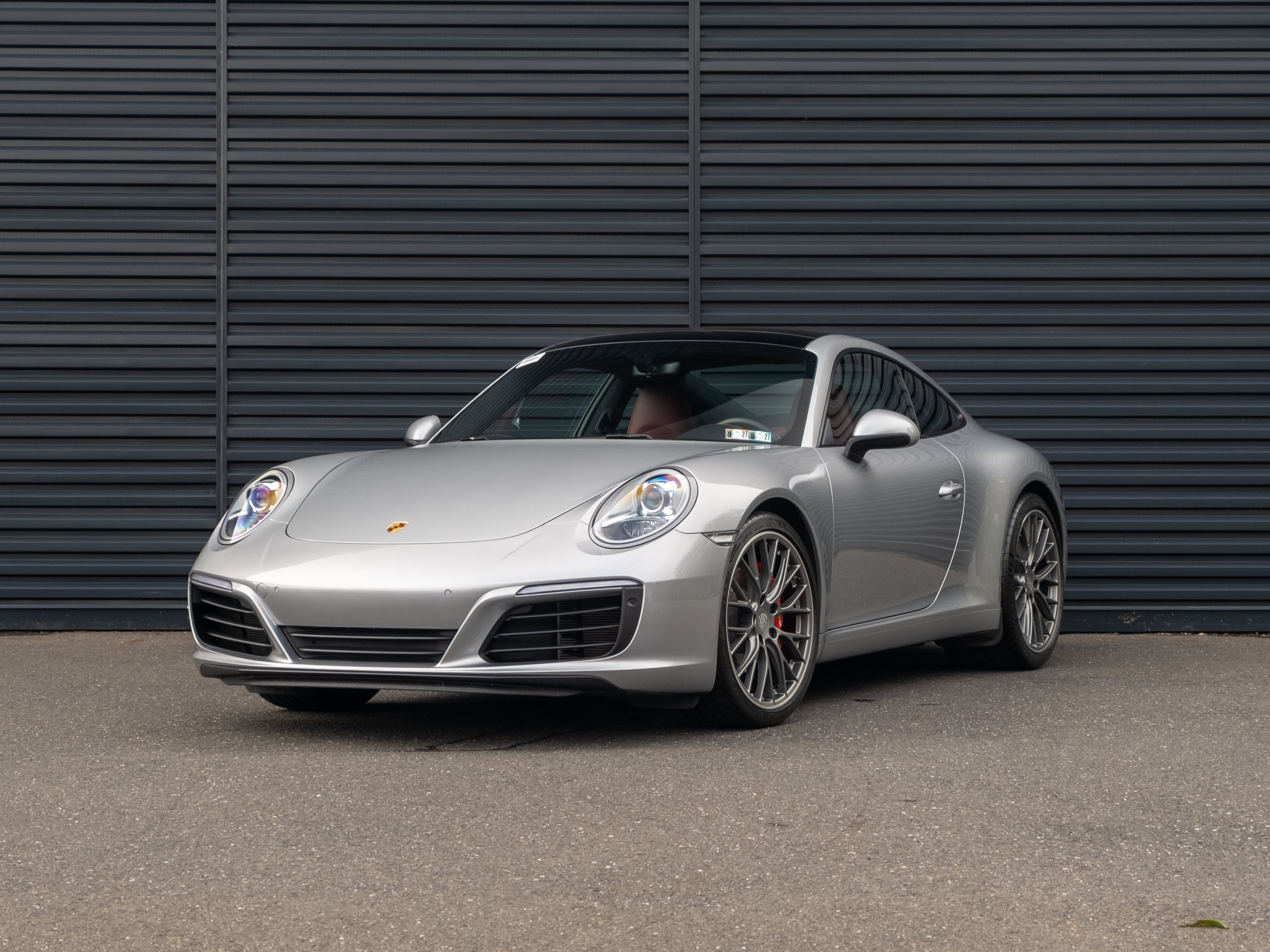 Certified 2019 Porsche 911 Carrera RWD image 1