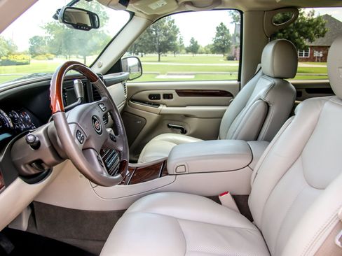 Used 2006 Cadillac Escalade EXT AWD/4WD image 25
