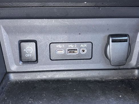 Used 2024 Nissan Sentra SV FWD image 15