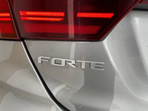 Used 2022 Kia Forte GT-Line w/ GT-Line Premium Package FWD image 34