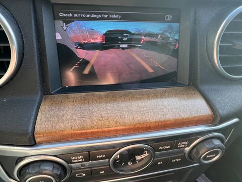 Used 2016 Land Rover LR4 HSE image 18