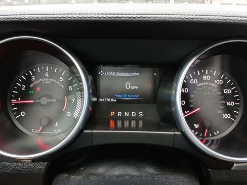 Used 2022 Ford Mustang Premium image 11