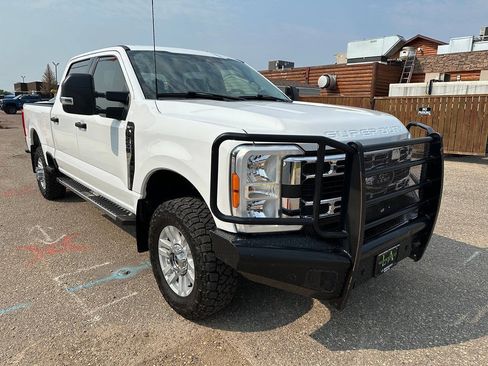 Used 2023 Ford F250 XLT w/ Snow Plow Prep Package AWD/4WD image 7