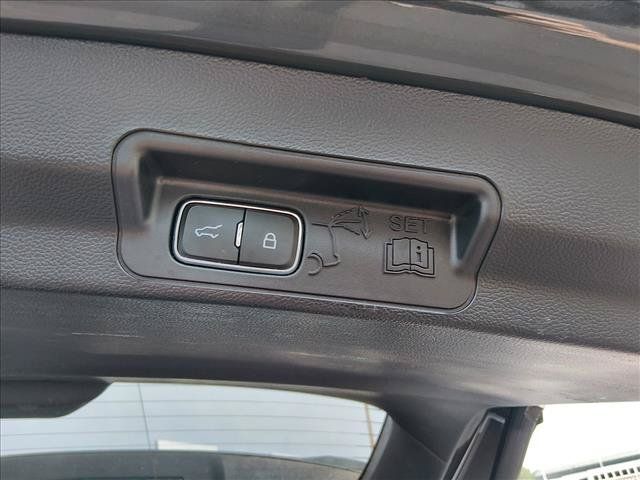 Certified 2023 Ford Explorer XLT w/ Equipment Group 202A AWD/4WD image 17