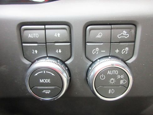 New 2026 GMC Sierra 1500 AT4 w/ AT4 Premium Package AWD/4WD image 18