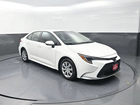 Certified 2024 Toyota Corolla LE FWD image 10
