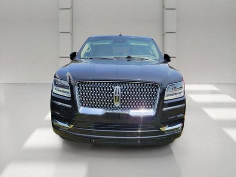 Used 2021 Lincoln Navigator Reserve w/ Luxury Package RWD image 2
