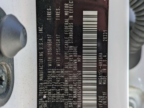 Used 2024 Toyota Corolla Cross LE image 10