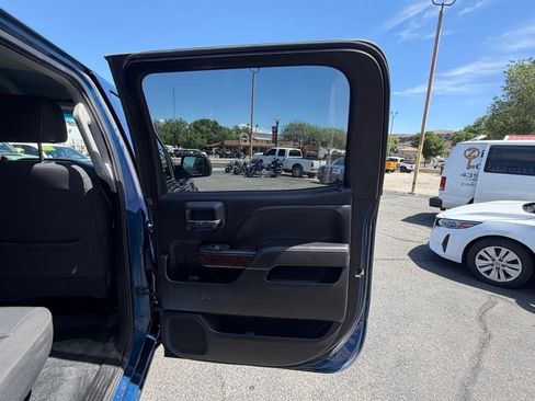 Used 2018 GMC Sierra 2500 SLE AWD/4WD image 23