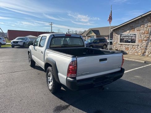 Used 2012 Toyota Tacoma 4WD Double Cab V6 MT (Natl) image 3