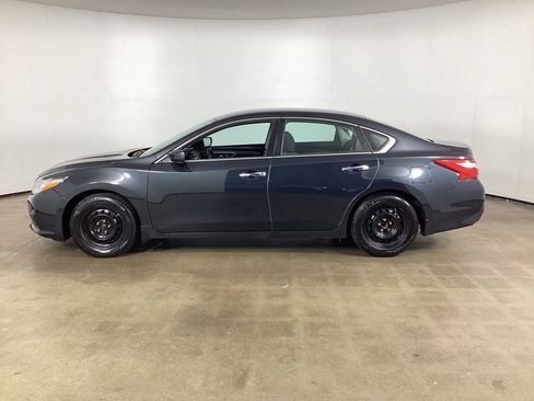 Used 2017 Nissan Altima 2.5 S w/ Power Driver Seat Package FWD image 10
