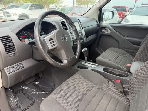 Used 2019 Nissan Frontier SV w/ Value Truck Package AWD/4WD image 2