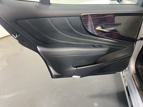 Used 2019 Lexus LS 500 AWD w/ Interior Upgrade Package image 26