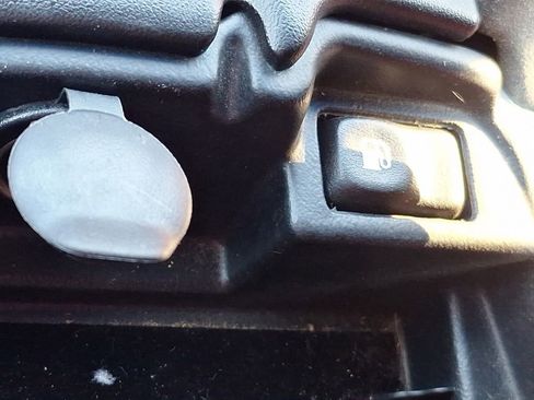 Used 2004 Chevrolet Corvette Base w/ Preferred Equipment Group image 29