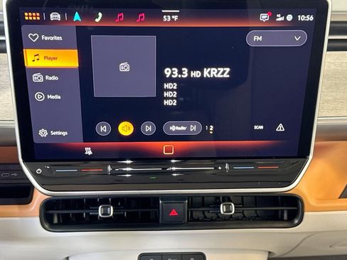 Used 2025 Volkswagen ID. Buzz 1st Edition image 15