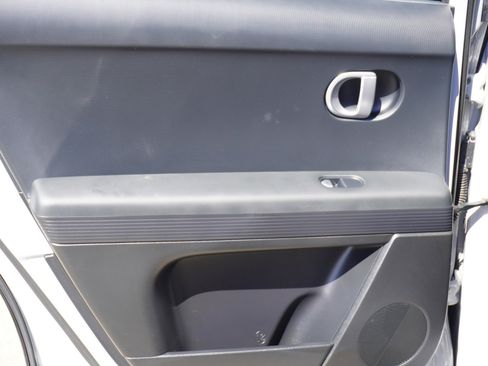 Used 2024 Hyundai Ioniq 5 SE image 12