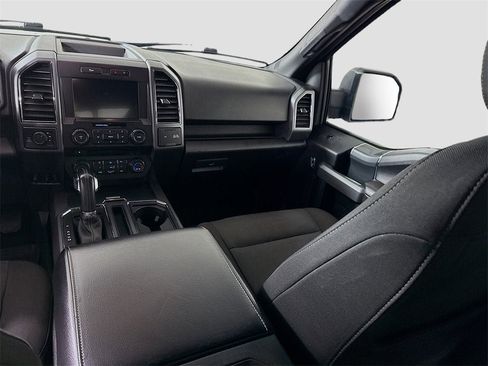 Used 2018 Ford F150 XLT w/ Equipment Group 302A Luxury image 16