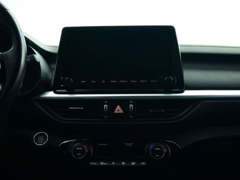 Certified 2024 Kia Forte GT-Line image 38