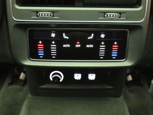 Used 2020 Audi Q7 3.0T Prestige w/ Prestige Package image 37