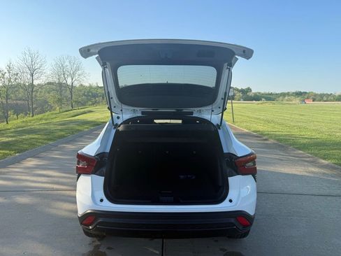 New 2026 Chevrolet Trax RS FWD image 5