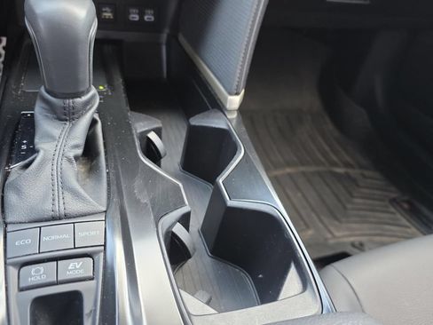 Used 2025 Toyota Camry SE FWD image 21