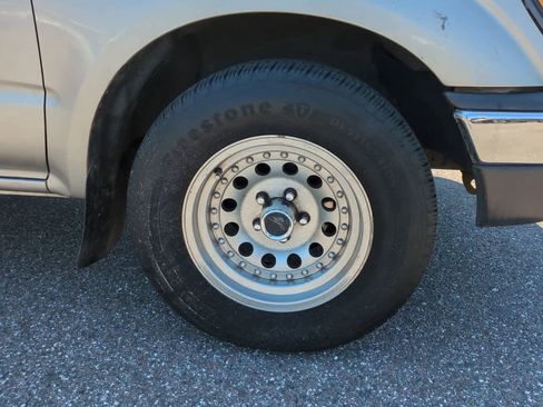 Used 2003 Toyota Tacoma 2WD Regular Cab image 11